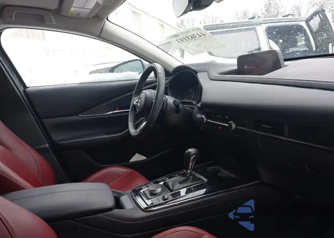 2022 Mazda Cx-30 Carbon Edition z USA, uszkodzony, nr VIN 3MVDMBCL9NM447095